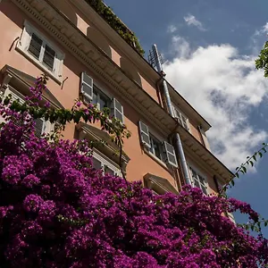 https://casa-valdese.it-romehotels.com
